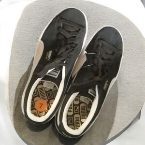 Puma Sneakers Girls Size 7m 7c 7 Black Gray Side Stripe Suede Low Top Sk8